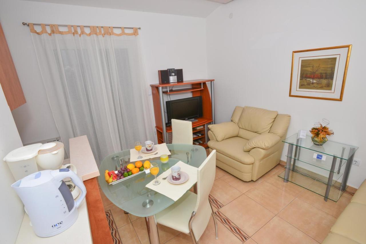 Apartments Marcela Makarska Exterior photo