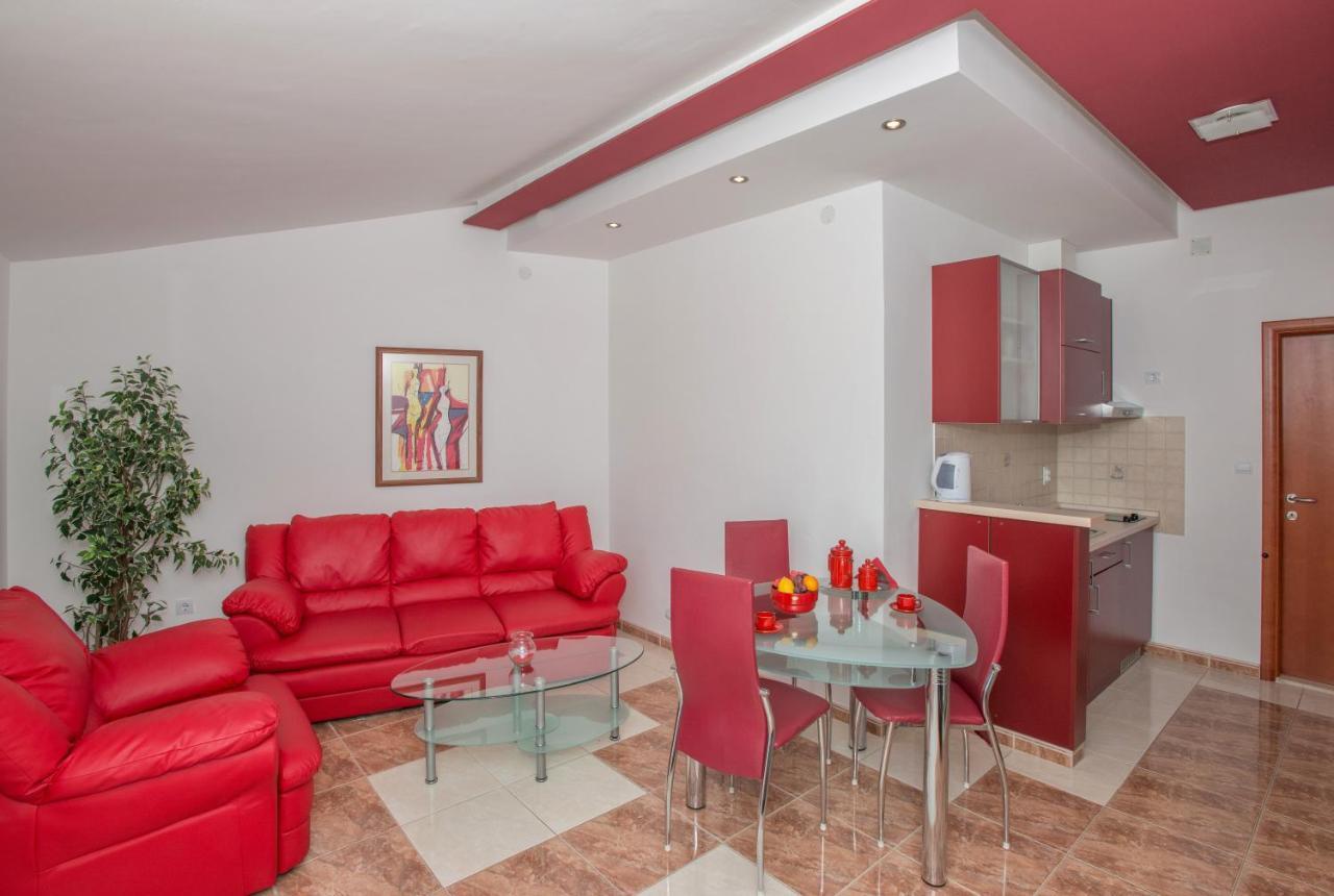 Apartments Marcela Makarska Exterior photo